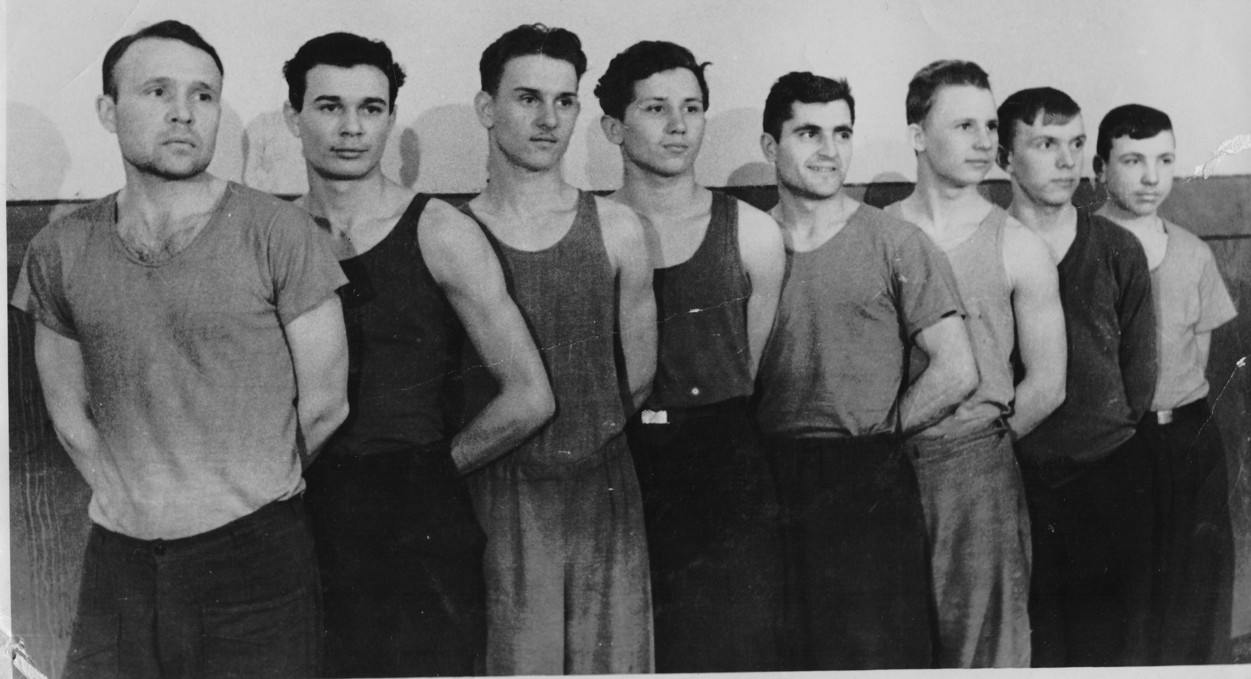 Занятия по легкой атлетике в закрытом помещении 21 февраля 1951