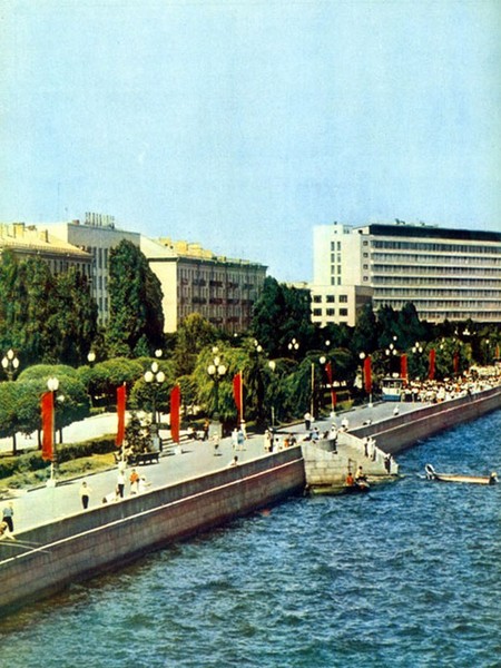 Набережная Ленина в 1970 годы