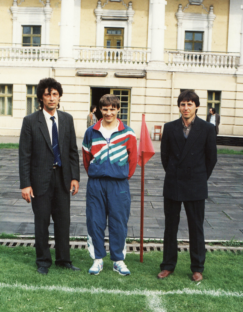 1995 г май слева направо Мунтян Виктор Янченко Ал др Голик Николай