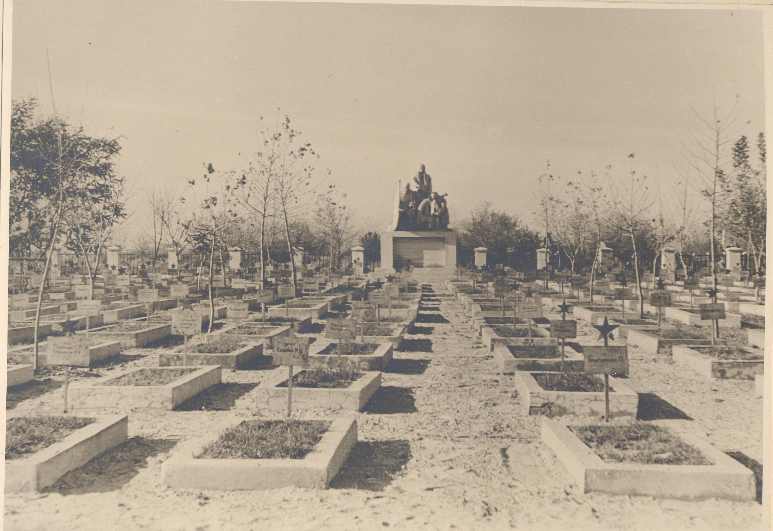 1Первозданний вигляд військового кладовища