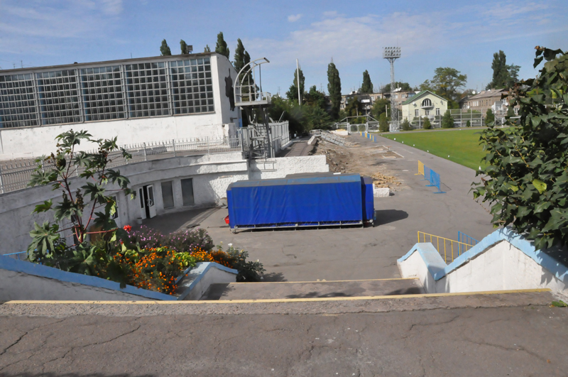 Початок реконструкції стадіона Металург 12 вересня 2015