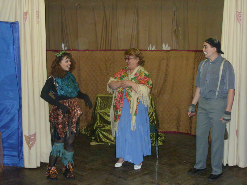 Сцена з спектаклю Анчутка 16 травня 2009