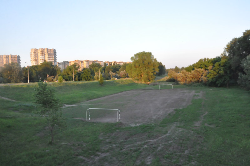 Футбольне поле на першому мікрорайоні 24 червня 2016