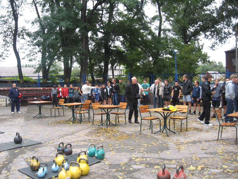 Перший відкритий чемпіонат міста з гирьового спорту 21 вересня 2013
