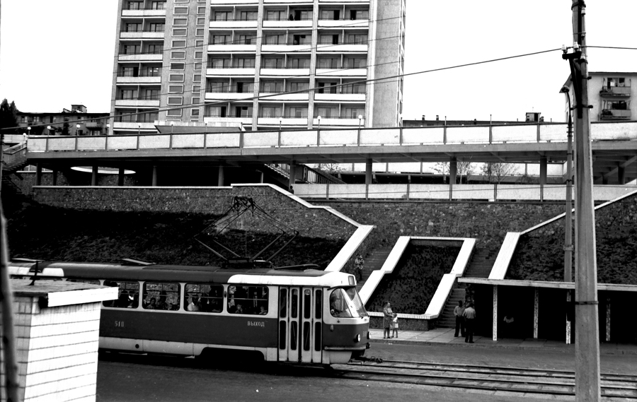 Трамвайная остановка гостиница Заря