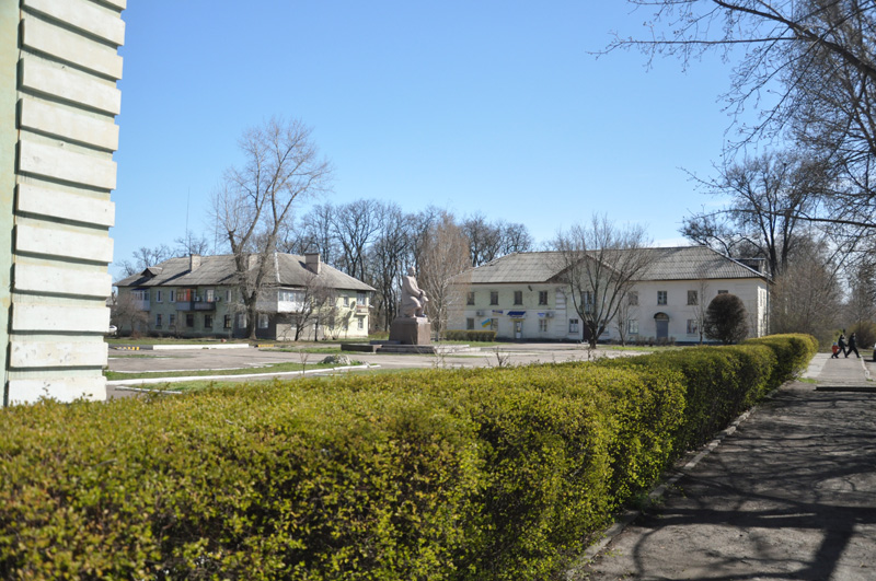 Памятник Леніна на вулиці Київській 5 квітня 2014